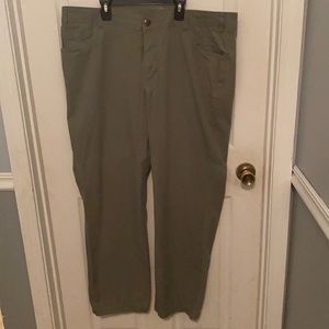 Columbia pants size 40x32, olive color